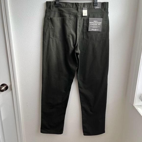 Eddie Bauer Wrinkle Resistant 5 Pocket Chino's Olive Size 36x32 - Picture 3 of 4